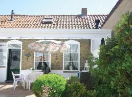 Awesome Home In Stavenisse With 2 Bedrooms And Wifi