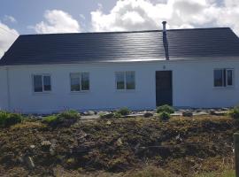 Beautiful 3-Bed House close to Ballybunion, hotel en Tralee