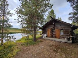 Wilderness Cabin Hukkajärvi (no electricity,no running water), hotel sa Karesuvanto