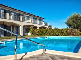 Villa Lucia Riviera dei Fiori Pool, hótel með bílastæði í Sanremo