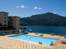 Vista di Maccagno Fantastico Pool, hotel in Maccagno Superiore