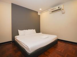 GO INN Asiatique - Charoen Krung, hotel in Godown