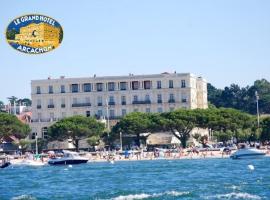 GRAND HOTEL - Magnifique appartement bord de plage Centrale, hotell i Arcachon