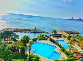 Duplex Chalet in Manar Jounieh Resort, leilighet i Jounieh