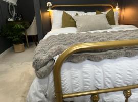 The Old Farmhouse, hotel in Bristol