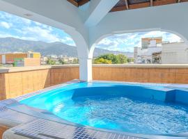 Hotel Alcaravan Medellín, מלון במדיין