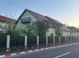 Casa Lazar, quarto em acomodação popular em Săcele