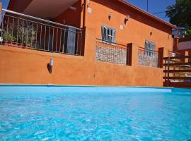 Relax House Barcelone, hotel cerca de Campo de Golf Port del Compte, Sant Esteve Sesrovires