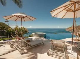 Cliffside Luxury Inn