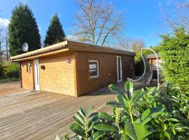 Cozychalet met prive Hot tub, camping i Lanaken