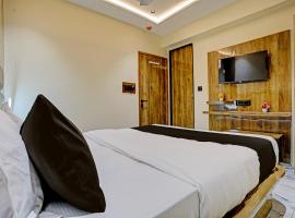 OYO Flagship Hotel Meet Palace โรงแรมที่Vastrapurในอาเมดาบัด