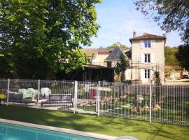 LE REPAIRE, vacation home in Chasseneuil-du-Poitou