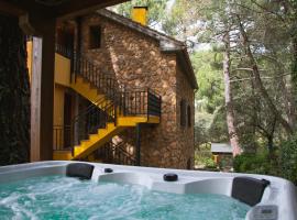 'El Mirador de Sotillo', un Oasis de Confort con Piscina y Jacuzzis, cheap hotel in Sotillo de la Adrada