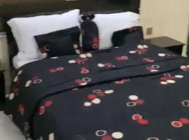 LA VIVA AIRBNB, B&B in Abuja