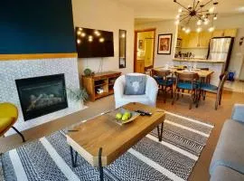 L202 - A Relaxed Vacation- 2BD+2BT, Heated Pool, Hot tubs, Gym, AC, Parkade