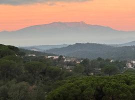 Casa Feliz Con Perros, hotel en Maçanet de la Selva