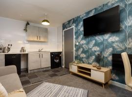 Lovely Getaway Apartment: Two-Bedroom in Rotherham, lejlighed i Rotherham