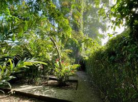 Hotel Exotic Lodge, homestay in Puerto Viejo