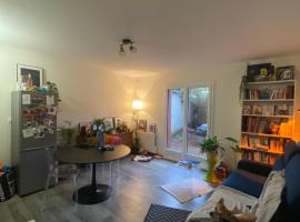 Charmant appartement 1 pièce principale avec terrasse privée proche de toutes commodités, ξενοδοχείο σε Fontenay-sous-Bois