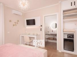 CORTE REALE Luxury B&B, hotel amb aparcament a San Salvo