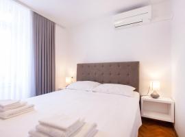 Apartmaji pri Perotu, serviced apartment sa Izola