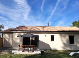 Gite du vieux chêne, hotel di Reignac