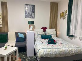 Le Mini SweetHome - Bobigny- Porte de Paris, hotel di Bobigny