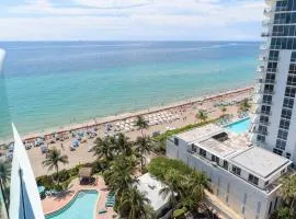 PROMO Komffy Penthouse w Queen Bed & Ocean View at Tides 16th floor