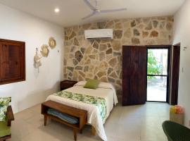 Casa ALBU Telchac centro, hotel in Telchac Puerto