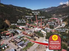 Red River Townhouse - Efficiency, hotel u gradu Red River