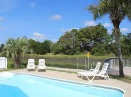 It'll Do Two - Family- Private Pool Close to Beach