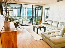 Deluxe 1BR Couple & Family Ocean Apartment, Circle on Cavill, Surfers Paradise