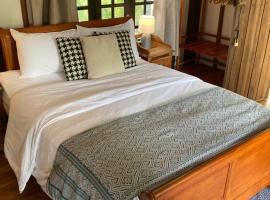 Up the Farm White House Talay Bua Daeng, hotel Ban Non Sung városában