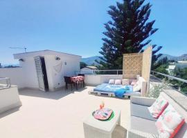 Villa Mondello Terraces & Jacuzzi: Mondello'da bir daire