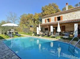 Ferienhaus mit Privatpool für 10 Personen ca 160 qm in Batlug, Istrien Binnenland von Istrien