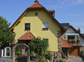 Ferienwohnung für 3 Personen 1 Kind ca 70 qm in Lauf, Schwarzwald Ortenau, hotel di Lauf