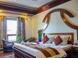 Goroomgo Abhinandan Mall Road Mussoorie - Luxury Room - Excellent Customer Service Awarded - Best Seller