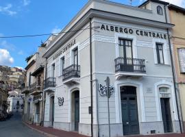 B&B Albergo Centrale Gioiosa Ionica, külalistemaja sihtkohas Gioiosa Ionica