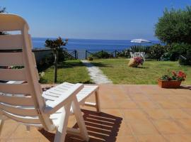 La Villetta sulla Scogliera, hotel v destinaci Acciaroli
