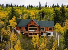 Secluded Custom 5 BR with Panoramic Mountain Views
