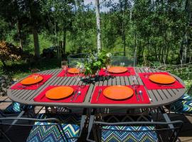 Cozy 2BR with Great Views Near Trails, hotel v destinaci Silverthorne