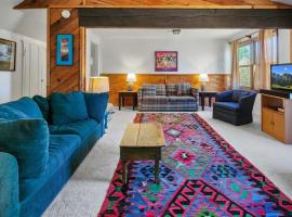 1BR Rustic Retreat Near Trails and Slopes, pet-friendly hotel in Dillon