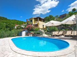 Ferienhaus mit Privatpool für 6 Personen ca 85 qm in Rabac, Istrien Bucht von Rabac, koča v mestu Rabac