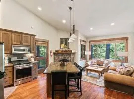 Northstar Ski in Ski out 2BR Condo