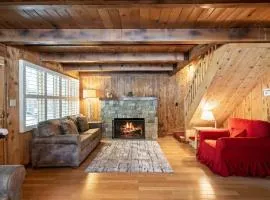 3BR Mountain Cabin-Near Beach & Slopes