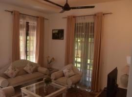 Casa Winnie, hotel with pools in Kelaniya