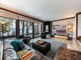4BD Lakeside Retreat with Views