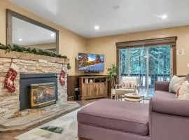 3BD with Hot Tub Two Minutes from King Beach