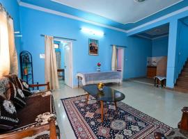 Entirel Villa in Chunbhatti Near Bansal hospital – domek wiejski w mieście Bhopal