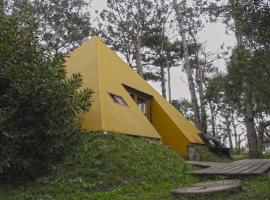 Piramide, chalet i Punta Del Diablo